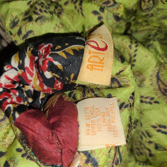 Vtg ArteZen size M Snap Jacket Top Lightweight 100% Silk Quilted Reversible - Picture 6 of 6